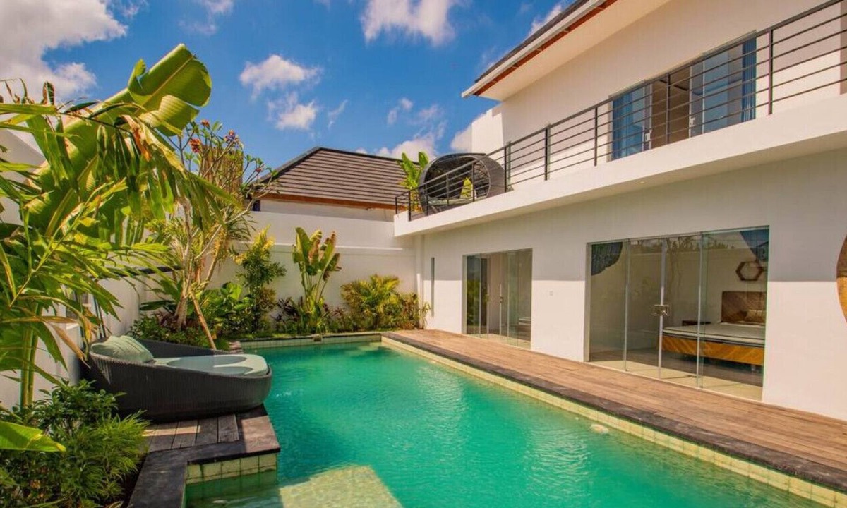 Drupadi Villa | Villa Tortuga · Rice field view in seminiak Beach 3 bedrooms villa