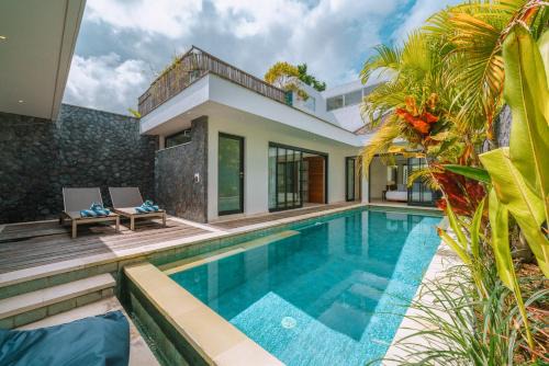 Petitenget Villa | Villa Yasmee : Cozy and Modern 2 BR w/Pool in Seminyak !