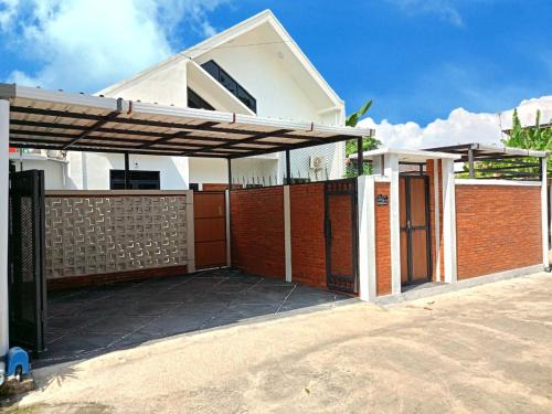 Bangunjiwo Villa | Yustien Homestay Jogja 3 Bedroom - Private Villa