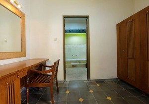 1 BR Villa near Ubud with a private plunge pool and a living area incl breakfast in Denpasar