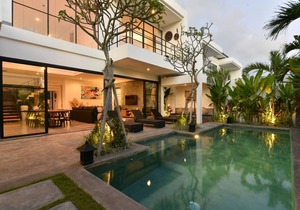 300 m² Villa ∙ 4 bedrooms ∙ 10 guests in North Kuta