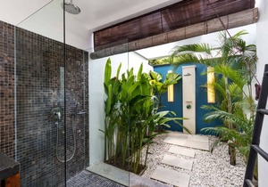 320 m² Villa ∙ 4 bedrooms ∙ 8 guests in North Kuta