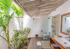 607 m² Villa ∙ 4 bedrooms ∙ 10 guests in North Kuta
