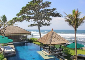 Absolute 4 Bedroom Beach Front Villa in Pabean Beach; in Ketewel
