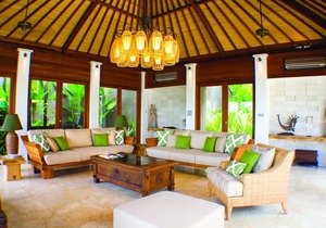 Absolute 4 Bedroom Beach Front Villa in Pabean Beach; in Ketewel