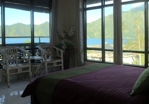 Batur Sunrise Guesthouse ~ 3rd Floor Queen Room in Kintamani
