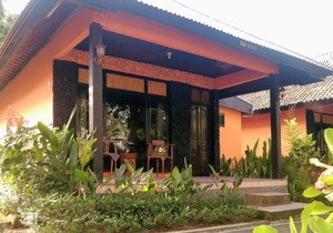 Batur Sunrise Guesthouse ~ Garden View Bungalow in Kintamani