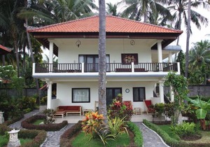 Bondalem Beach Club Double Room in Bondalem