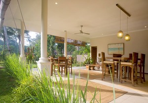 Garden 1BR Villa With A Large Pool! - 6Min Drive To The Monkey Forest! in Ubud
