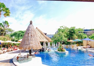 Garden Villa, Lovely grounds with tropical gardens in Kuta