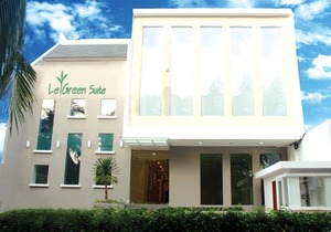 LeGreen Suite Senayan in Central Jakarta