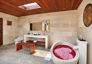 One Bedroom Suite Villa with a private pool only 5 minutes drive to the beach in Jimbaran