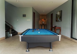 Radiance Hill View Villa 10 Bedrooms With a Private Heated Swimming Pool and a Billiard Table in Bandung