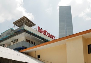 RedDoorz Plus Near Ciputra World Kuningan 2 in South Jakarta