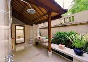 Villa Maharaj - 4 Bedroom Villa in Seminyak in Kuta