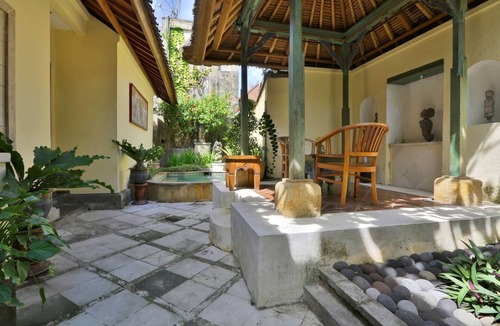 Denpasar Timur Villa | 1 BR Villa near Ubud with a private plunge pool and a living area incl breakfast