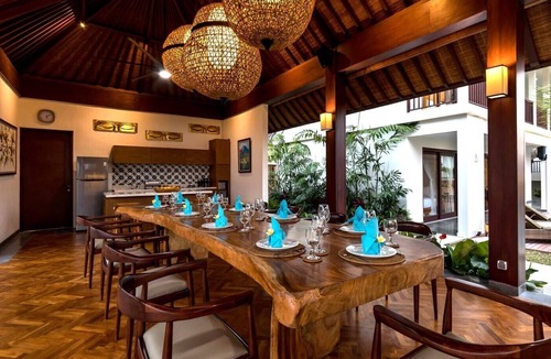 Berawa Villa | 10% Off! 12bed Villa with Entertainment Rooms, 2mins beach, Finns, Atlas