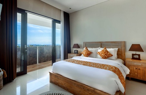 Kampial Villa | 14 pax/6 bedrooms Villa in Nusa Dua/Pandawa Beach