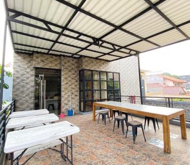 Gandaria-selatan House | 21 Residence Guesthouse Syariah MRT Haji Nawi