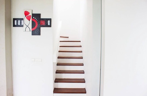 Ciburial House | 3 Bed Villa The Dago View