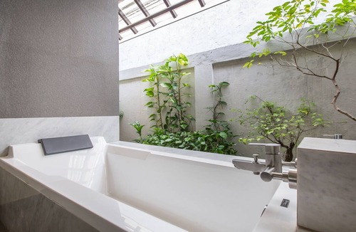 Seminyak Villa | 3 Bedroom Balinese Style Villa, Lovely Villa Close to Shopping Area Seminyak