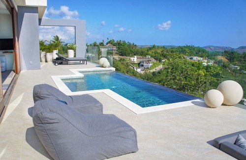 Praya Barat Villa | 3-Bedroom Luxury Pool Residence, Selong Belanak Ocean View, Selong Selo Resort