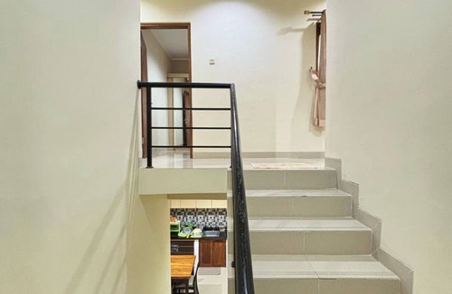 Yogyakarta Villa | 3-bedroom villa with AC, WiFi in fabulous Mantrijeron, Jogja