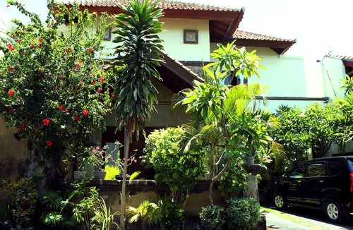Raya Kuta Villa | 3 Bedroom Villa With Large Large At Only 400 Meters Distance From Seminyak Beach