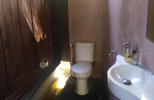 Timbulharjo Bed & Breakfast | 3 bedroom Wooden Bungalow at Jogjakarta