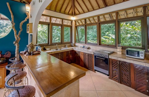 Kelusa Villa | 3BR VILLA NEAR UBUD EXOTIC JUNGLE CLIFT VIEWS
