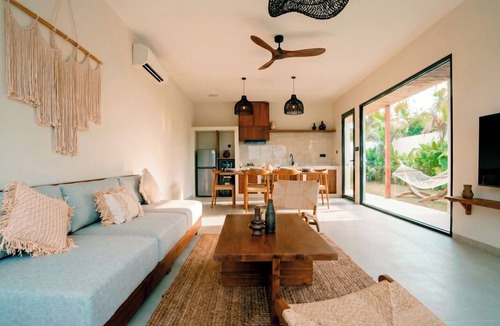 Kediri House | 3BRVilla w/Rice Field View & Private Pool Canggu