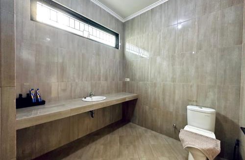 Jakarta House | 4-Bedroom Home in South Jakarta Nuansa Swadarma Residence by Le Ciel Hospitality