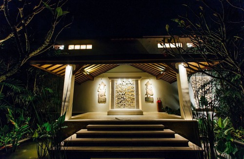 Ketewel Villa | 4BR Beach Front Villa - W/Laundry & Dry Cleaning Service!