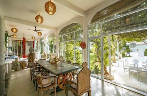 Uluwatu Villa | 4BR Villa for Families - 5 Min to Thomas Beach