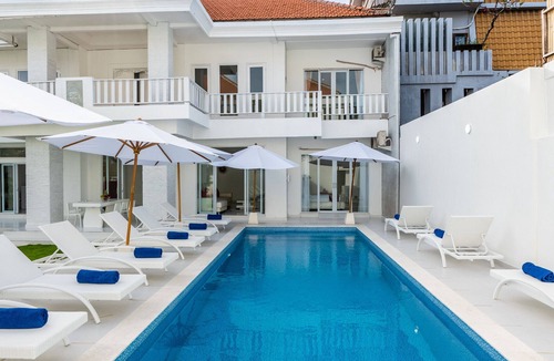 Dewi Sri Villa | 5 Star Luxury Minimalist Villa White Angel in Seminyak, for 21 people in total