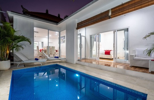 Sunset Road Villa | 5 star Luxury minimalist villa Nobu in Seminyak close to La Favela