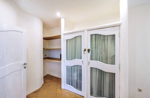 Central Seminyak Villa | 6 Bedrooms Villa in Seminyak - Perfect for Large Group or Family!