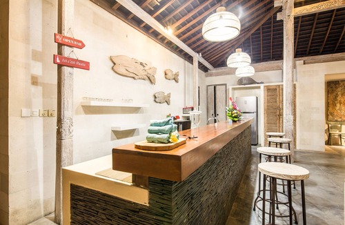 Tibubeneng Villa | ❤7" Ride to Beach❤4BR & 13meter Private POOL Villa❤SUNDECK❤10pax