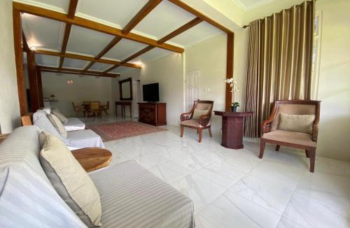 Tomohon Villa | A beautiful and Spacious Rumah Manado 2 Bedrooms with Bathrooms Villa Marion Tomohon