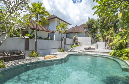 Batu Bolong Resort | A cozy room in Canggu