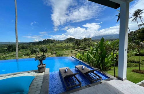 Ababi Villa | A Romantic Gateaway Villa With The Best View Of Bali