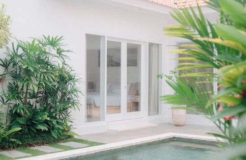Tumbak Bayuh Villa | A Stylish 3-Bedroom Escape in the Heart of Pererenan