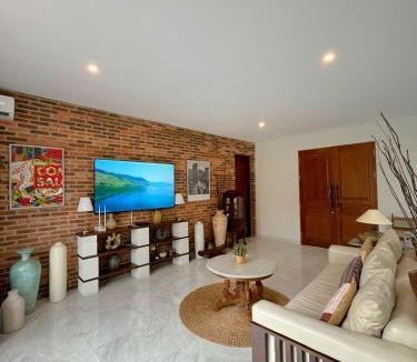 Ngaglik Villa | Aashraya Luxury Villa by Sampai