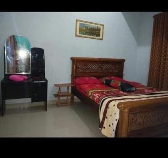 Bayan Bed & Breakfast | Akria bed and breakfast