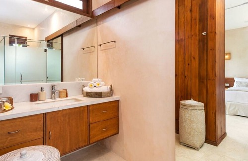 Kerobokan Villa | Amazing 4BR Villa With Pool, Bali Villa 2217