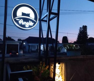 Kanigoro House | Angler Family Guest House