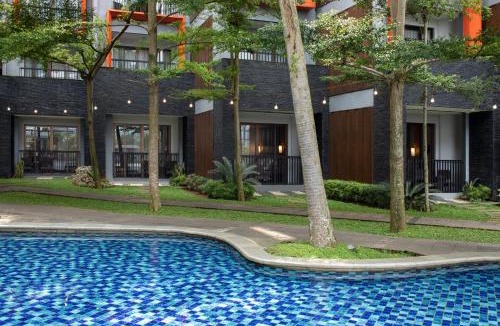 Sukaraja Hotel | Aston Sentul Lake Resort & Conference Center