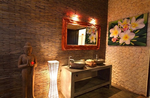 Gerokgak Villa | Authentic Beachvilla with cook, private pool, staff and lush tropical garden