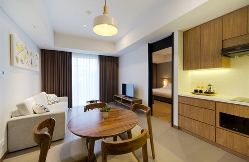 South Tangerang Hotel | Aviary Bintaro