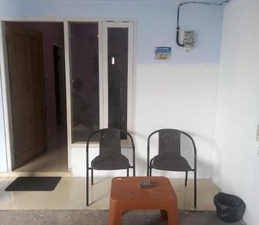 Genteng House | B&B Guest House